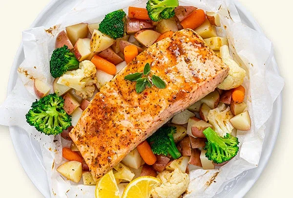 Salmon with Brown Rice & Veg